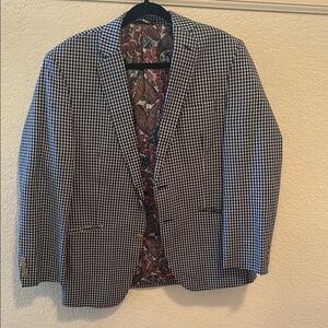 Van Heusen White and Blue Sport Coat with Notched Lapel